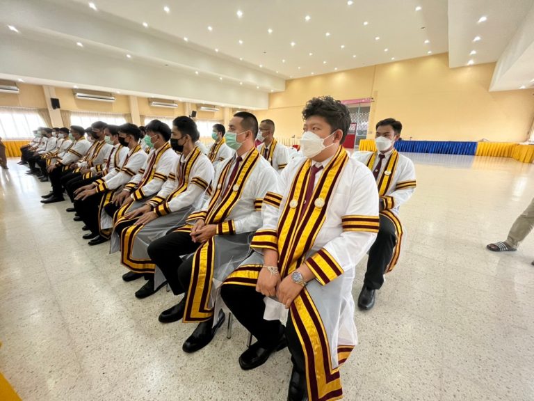 LINE_ALBUM_ซ้อมรับพระราชทานปริญญาบัตร ครั้งที่ 2_22_16