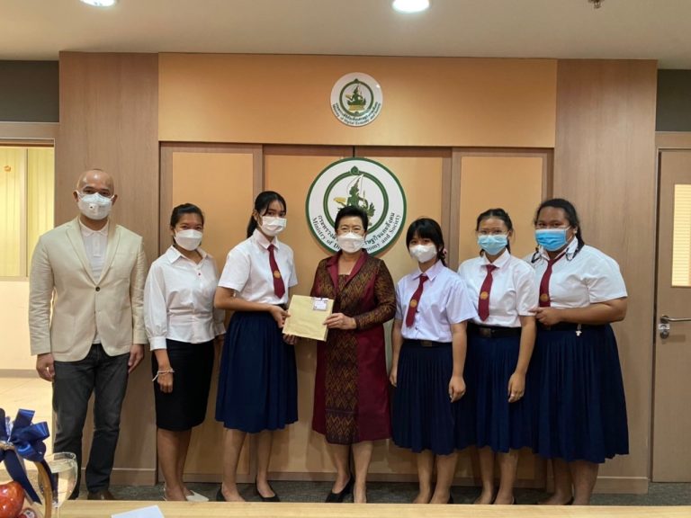 LINE_ALBUM_ตัดเย็บชุดปลัด_220926_0