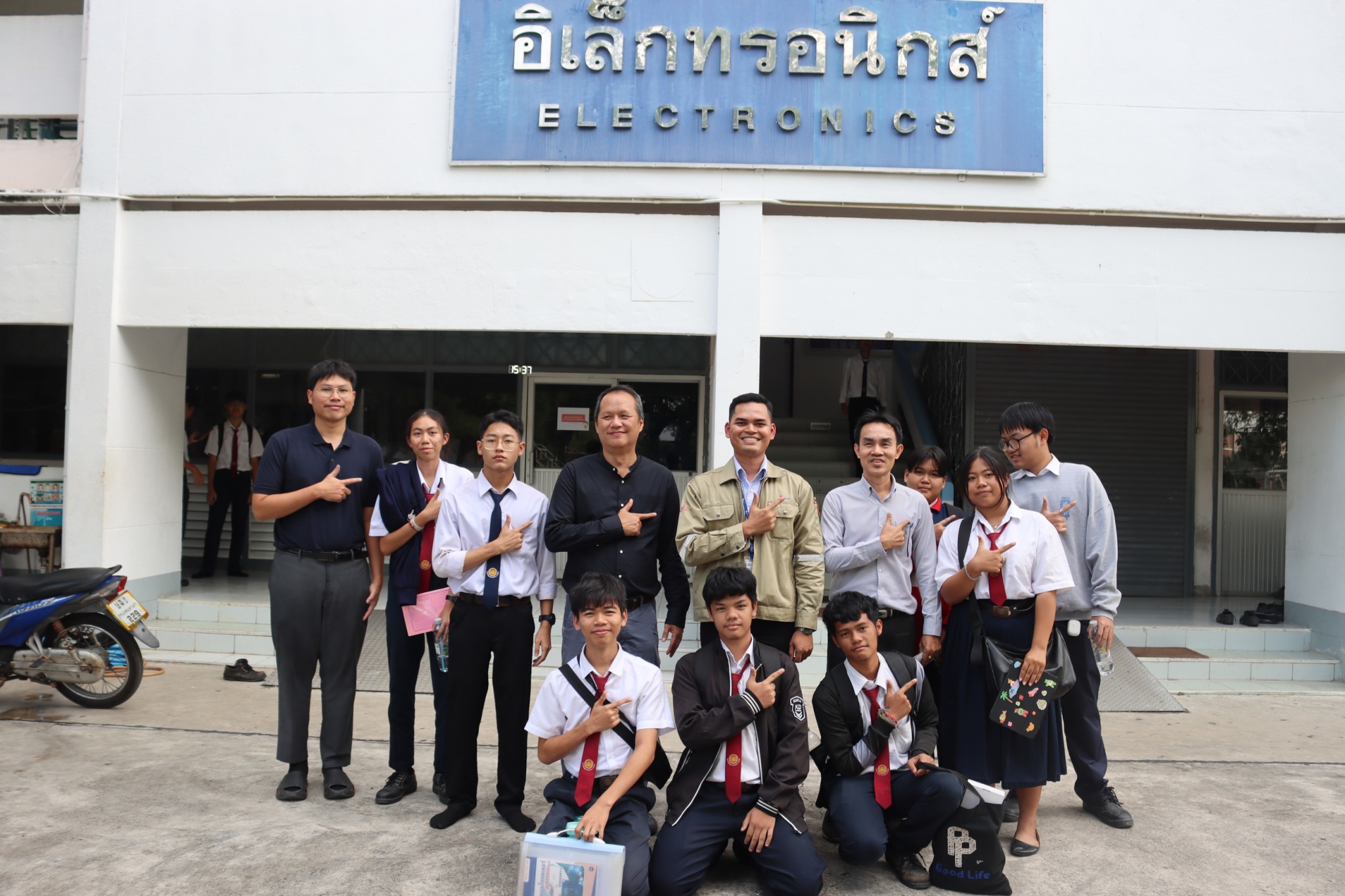 LINE_ALBUM_261168_251127_6