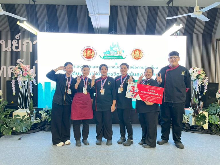 593494386_4253656218202955_4554382857907377653_n